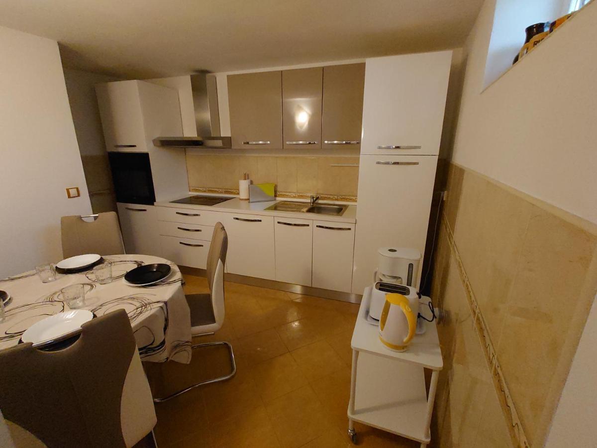 Apartmani Lea Jadranovo Zewnętrze zdjęcie