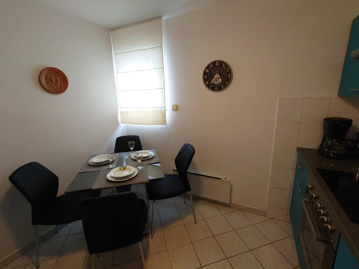 Apartmani Lea Jadranovo Zewnętrze zdjęcie