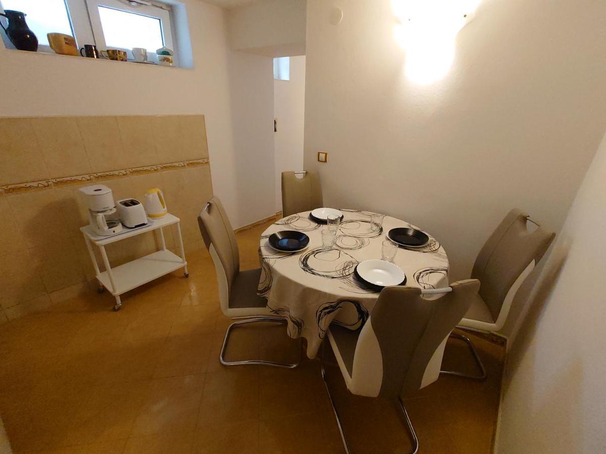 Apartmani Lea Jadranovo Zewnętrze zdjęcie